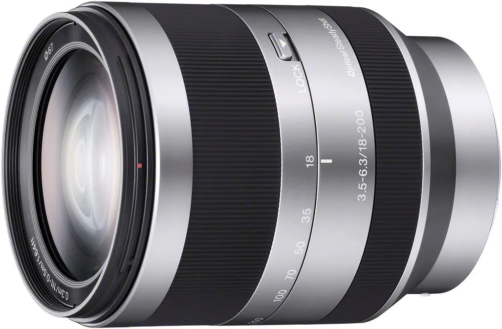 Sony E 18-200mm F3.5-6.3 OSS 1